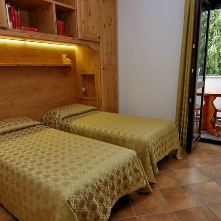 Albergo Ristorante Centro Vico Canavese Eksteriør bilde