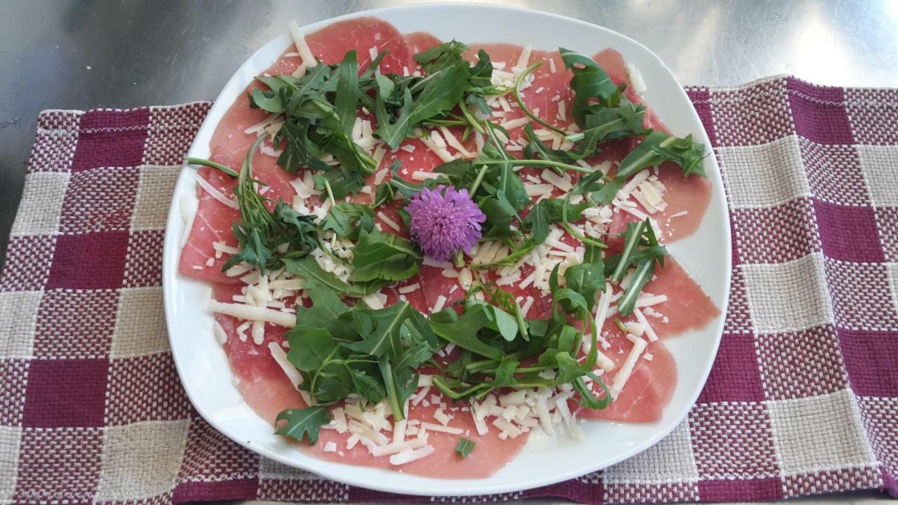 Albergo Ristorante Centro Vico Canavese Eksteriør bilde