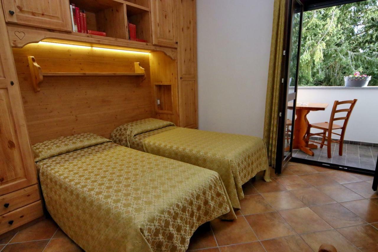 Albergo Ristorante Centro Vico Canavese Eksteriør bilde
