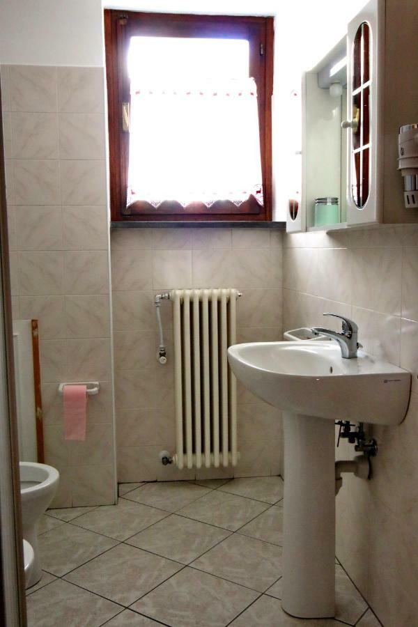 Albergo Ristorante Centro Vico Canavese Eksteriør bilde